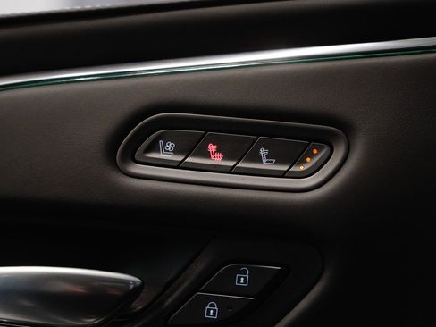 Used 2024 Cadillac Escalade Sport Platinum w/ LPO, ONYX Package image 30