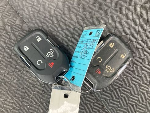 Used 2019 Chevrolet Silverado 1500 LT w/ All-Star Edition image 33