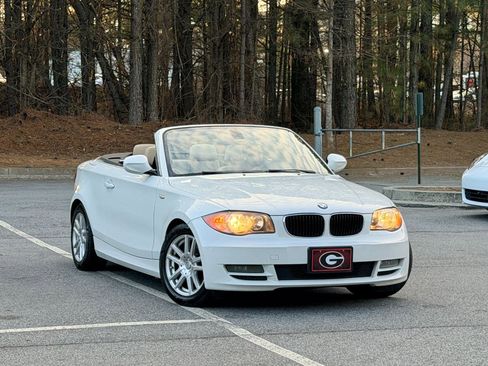 Used 2011 BMW 128i Convertible image 5
