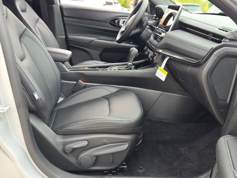 New 2026 Jeep Compass Limited image 7