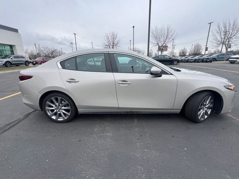 Certified 2022 MAZDA MAZDA3 s FWD image 4