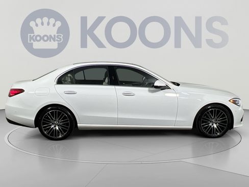 Used 2025 Mercedes-Benz C 300 4MATIC Sedan image 12