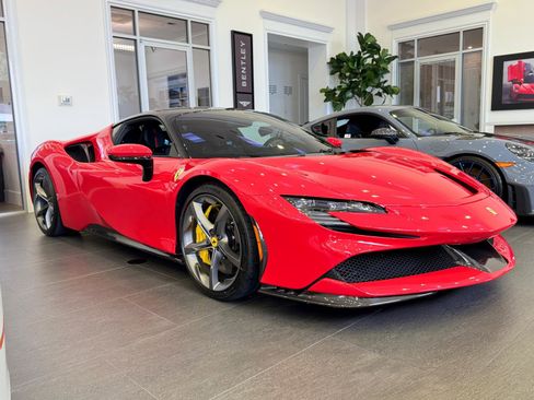 Used 2022 Ferrari SF90 Stradale image 11