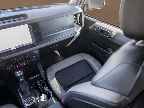 Used 2024 Ford Bronco Wildtrak image 28