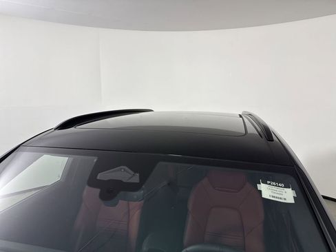 New 2026 Porsche Cayenne GTS image 17