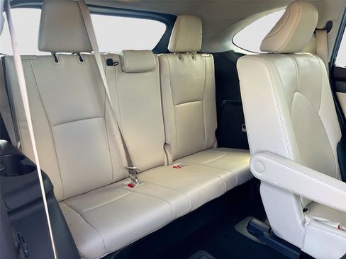 Used 2020 Toyota Highlander Limited image 28