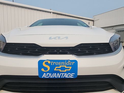 Used 2024 Kia Forte LXS w/ LXS Technology Package FWD image 14