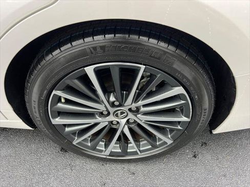 Certified 2023 Lexus ES 350 w/ Premium Package image 21