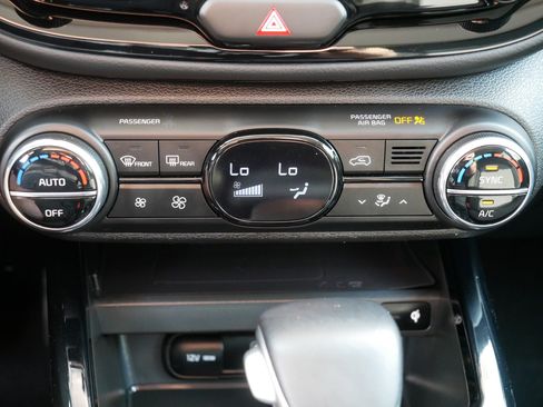 Certified 2025 Kia Soul EX FWD image 23
