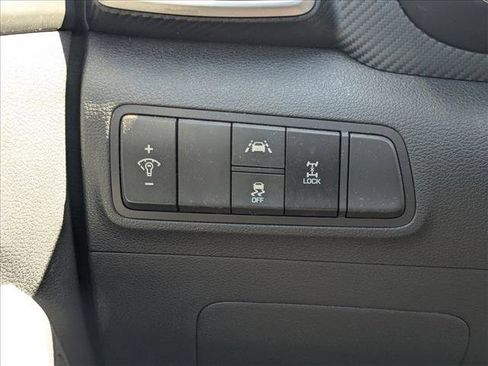 Used 2019 Hyundai Tucson SE image 11