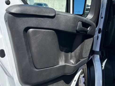 Used 2023 RAM ProMaster 2500 FWD image 8