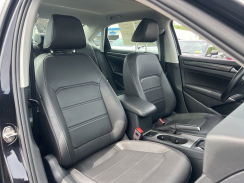 Used 2020 Volkswagen Passat 2.0T R-Line FWD image 26
