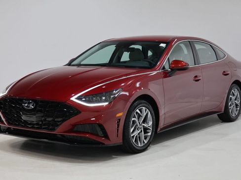 Used 2023 Hyundai Sonata SEL FWD image 3