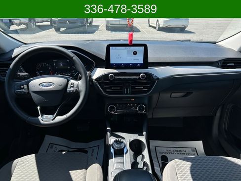 Used 2022 Ford Escape SE w/ SE Sport Appearance Package FWD image 12