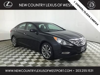 Used 2013 Hyundai Sonata SE w/ Navigation & Sunroof Pkg