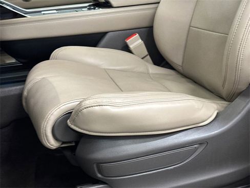 Used 2022 Lincoln Navigator Reserve image 19