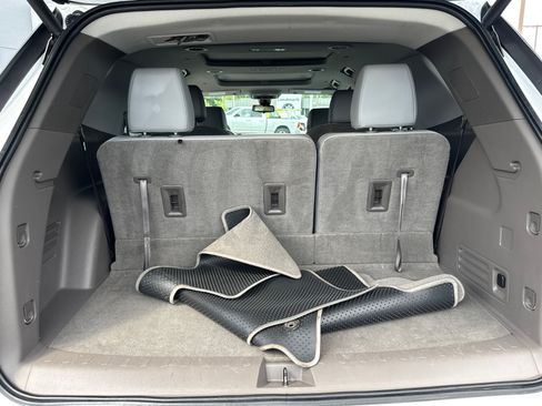 Used 2019 Chevrolet Traverse Premier w/ Driver Confidence II Package FWD image 20