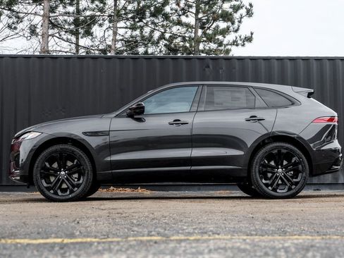 New 2026 Jaguar F-PACE R-Dynamic S image 3