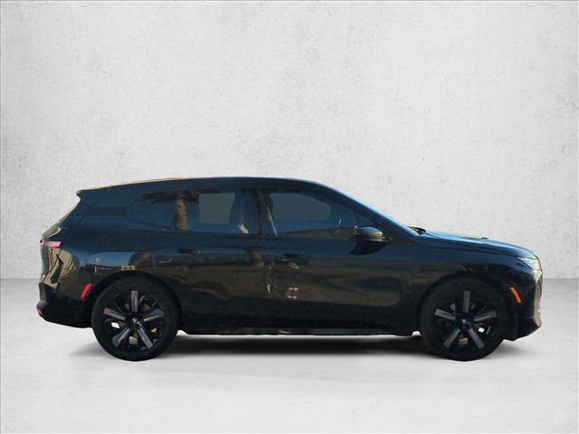 Used 2024 BMW iX xDrive50 w/ Sport Package AWD/4WD image 4