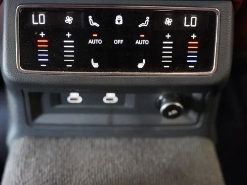 Used 2022 Audi S6 Prestige w/ Prestige Package AWD/4WD image 51