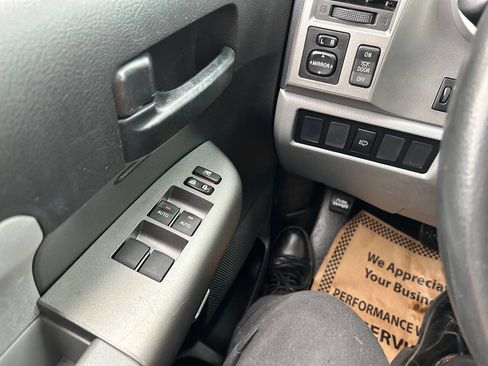 Used 2014 Toyota Sequoia SR5 image 22