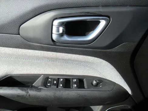 Certified 2025 Jeep Compass Sport w/ Mopar Graphics Package AWD/4WD image 19