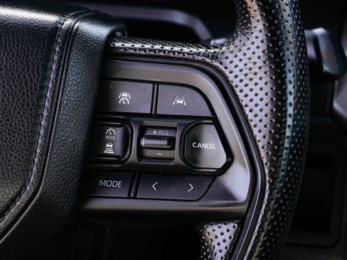 Certified 2024 Toyota Tacoma SR5 AWD/4WD image 33