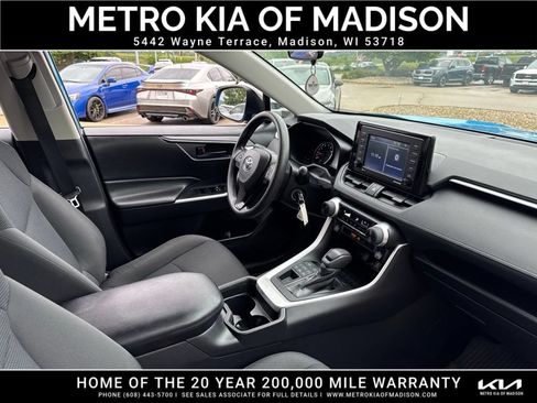 Used 2021 Toyota RAV4 LE AWD/4WD image 44