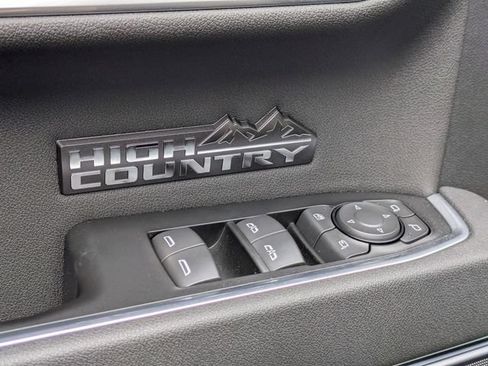 New 2026 Chevrolet Silverado 1500 High Country AWD/4WD image 9