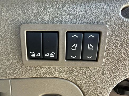 Used 2019 Chevrolet Suburban Premier image 19