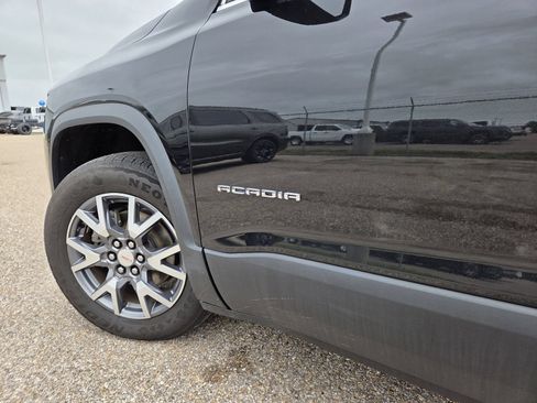 Used 2023 GMC Acadia SLT AWD/4WD image 11
