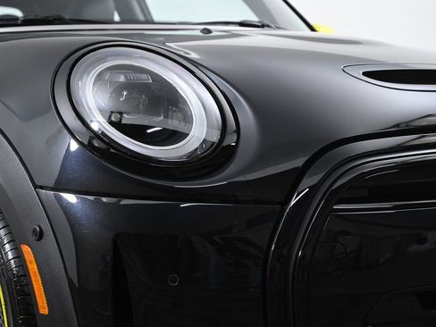 Used 2024 MINI Cooper SE image 5