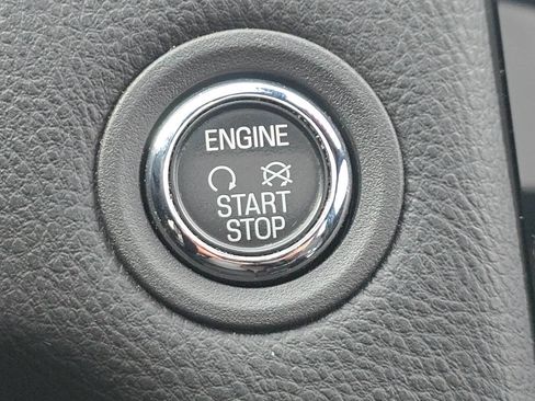 Used 2018 Ford Taurus SHO image 20