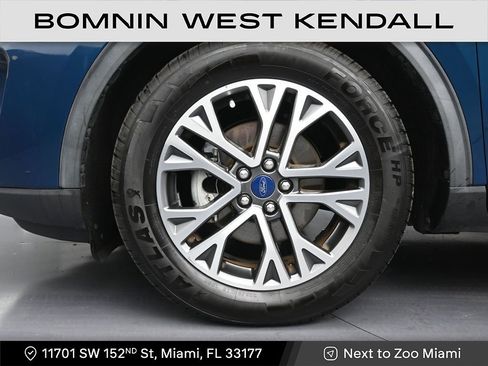 Used 2020 Ford Escape SEL image 9