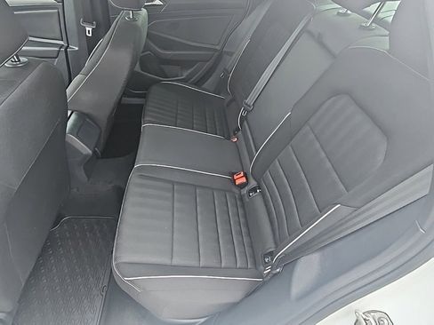 Used 2024 Volkswagen Jetta Sport image 12