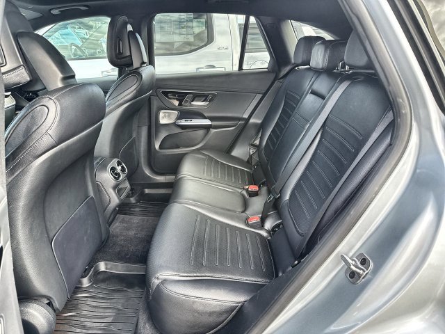 Used 2023 Mercedes-Benz GLC 300 4MATIC image 23