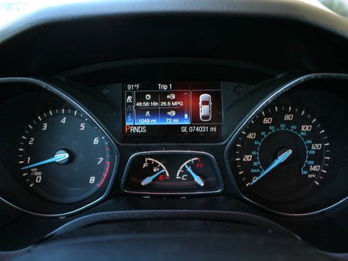 Used 2014 Ford Focus SE w/ Equipment Group 201A FWD image 19