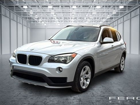 Used 2015 BMW X1 sDrive28i image 1