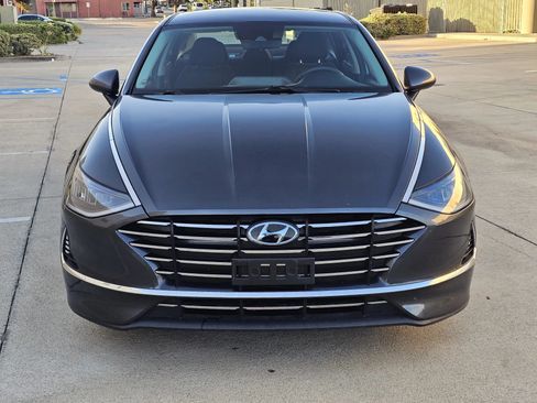 Used 2021 Hyundai Sonata SE FWD image 2