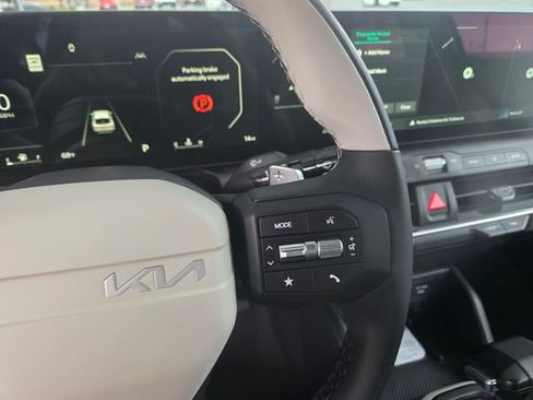 New 2026 Kia K4 GT-Line FWD image 16