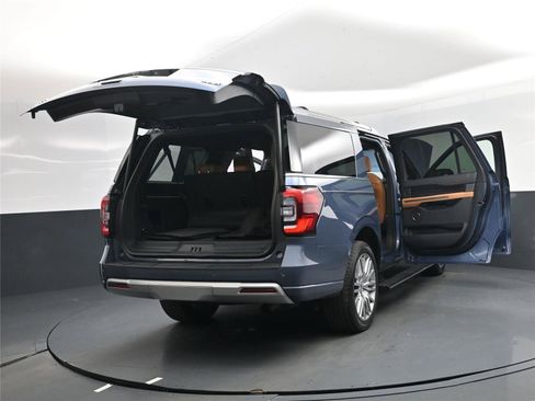 Used 2023 Ford Expedition Max Platinum image 30