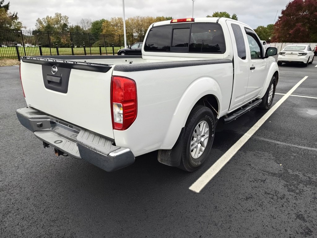 Used 2015 Nissan Frontier SV AWD/4WD image 4