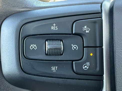 Used 2022 GMC Yukon SLT w/ SLT Premium Package image 22