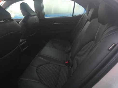 Used 2023 Toyota Camry SE image 19