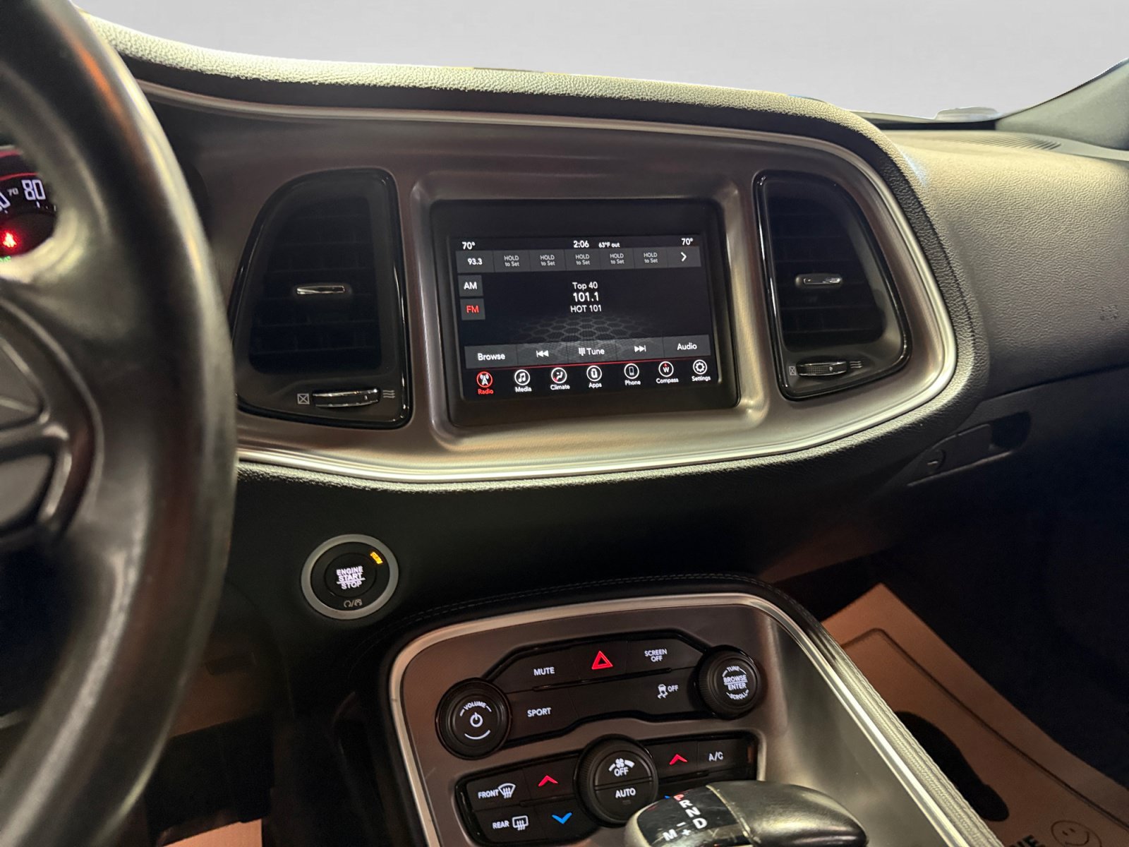 Used 2019 Dodge Challenger SXT RWD image 27