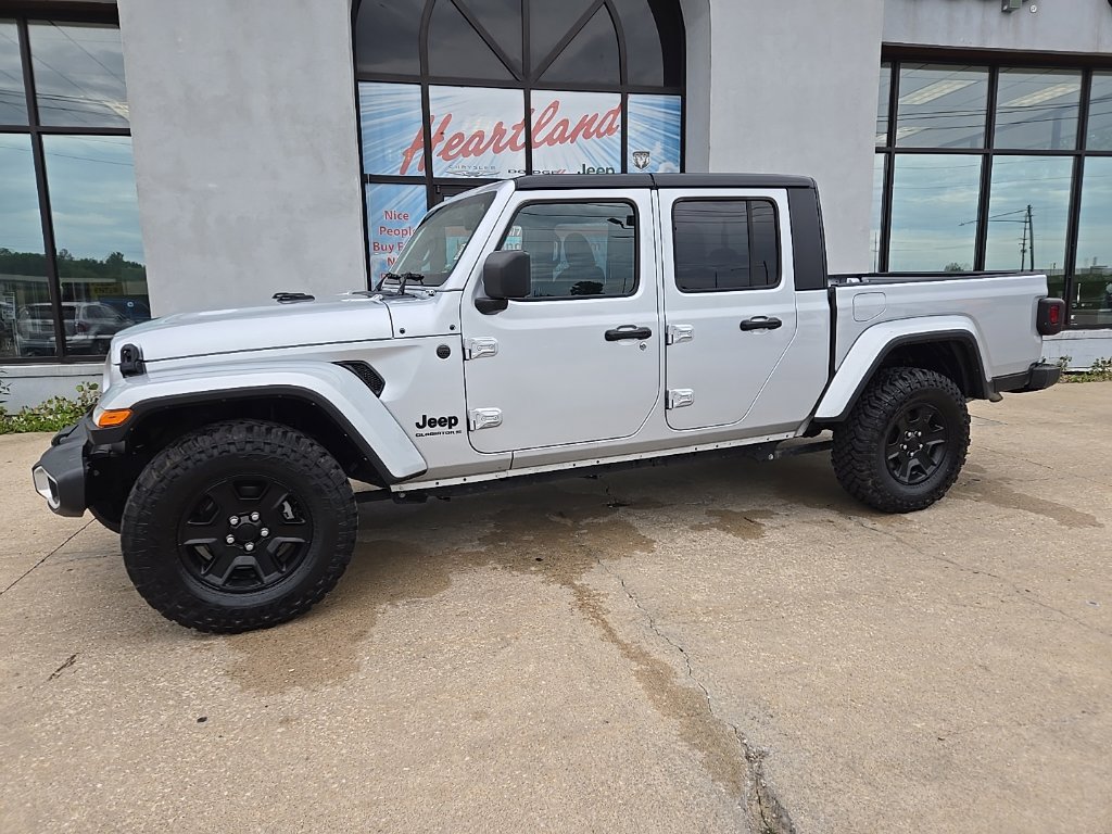 Used 2023 Jeep Gladiator Sport AWD/4WD image 5