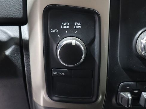 Used 2014 RAM 2500 SLT image 27