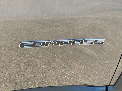 Used 2022 Jeep Compass Limited AWD/4WD image 31