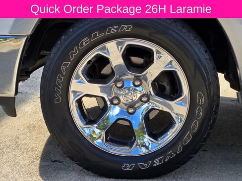 Used 2016 RAM 1500 Laramie w/ Convenience Group AWD/4WD image 12
