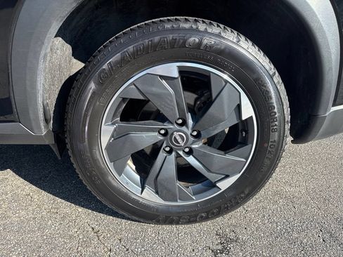 Used 2025 Nissan Rogue SV FWD image 46
